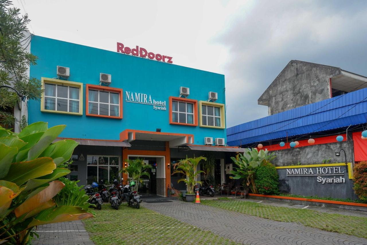 Reddoorz Syariah At Namira Hotel Tugu Exterior photo
